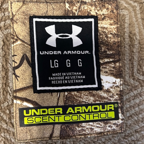 Under Armour Men’s Size L Camo Vest Real Tree with Neon Accents Scent Control - Picture 10 of 11
